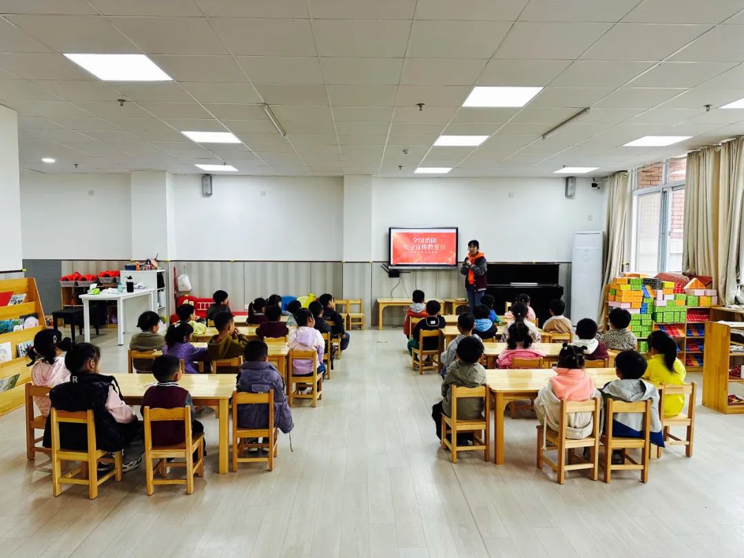 防火演練，筑牢安全防線 | 培文幼兒園消防安全演練